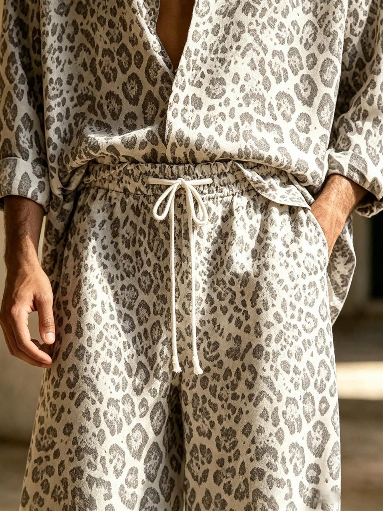 Men's Brown And White Wavy Artistic Print Long Sleeve Shirt With Turn-Down Collar + Drawstring Wide-Leg Trousers Two-Piece Set