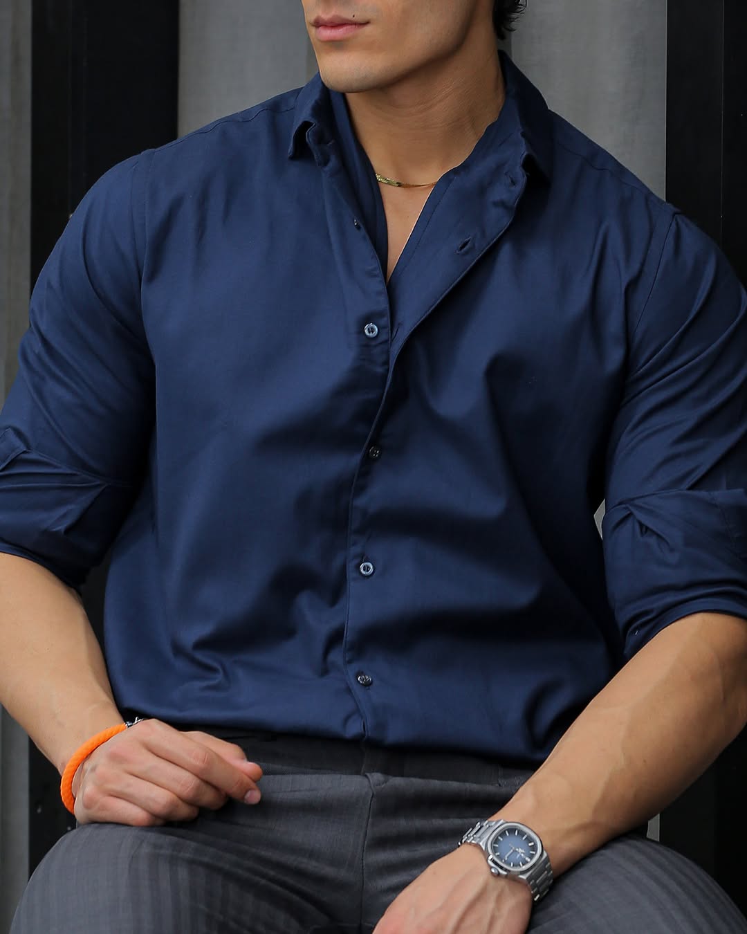 Men's Smooth Finish Spread Collar Long Sleeve Button Down Dress Shirt