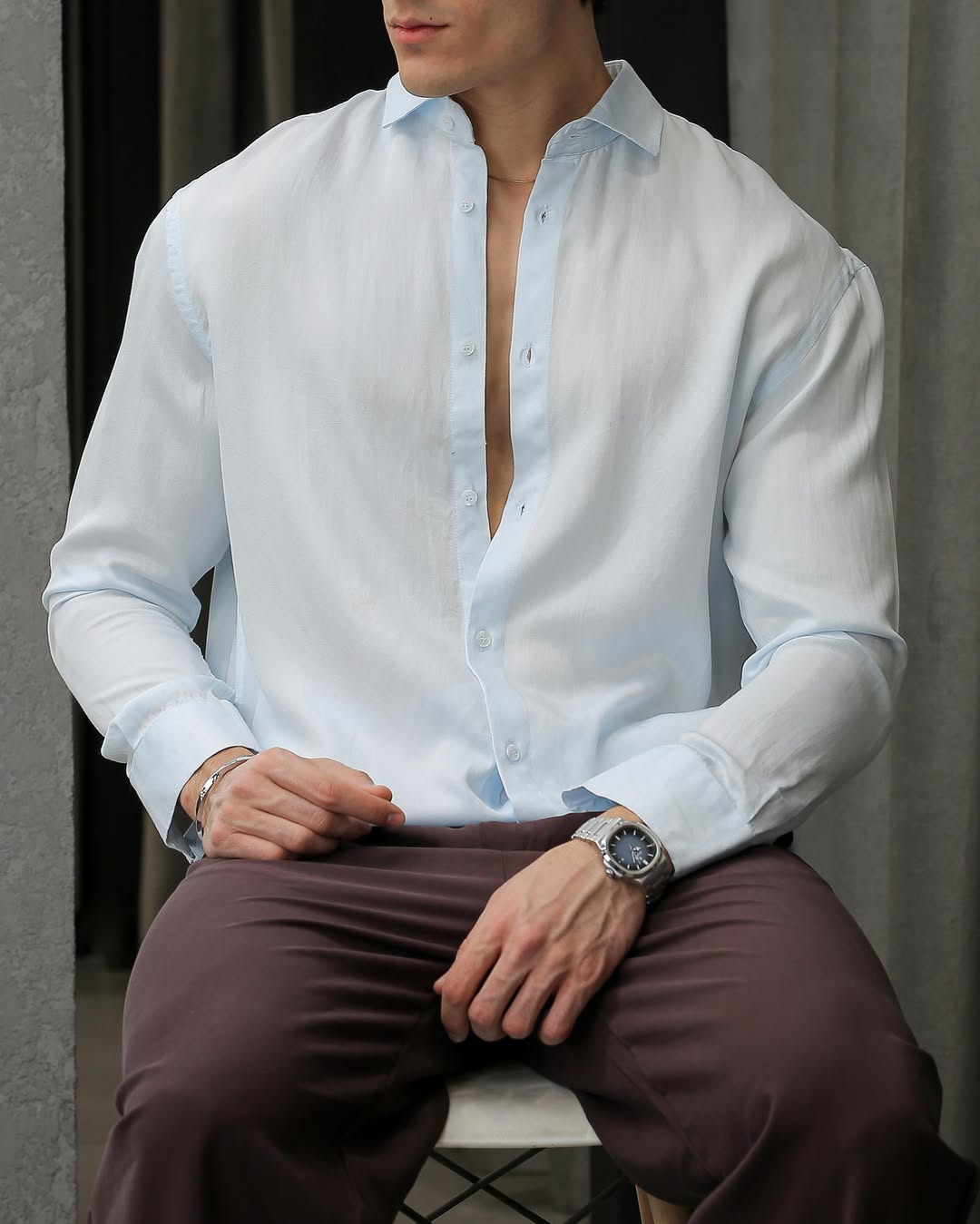 Men's Smooth Finish Spread Collar Long Sleeve Button Down Dress Shirt
