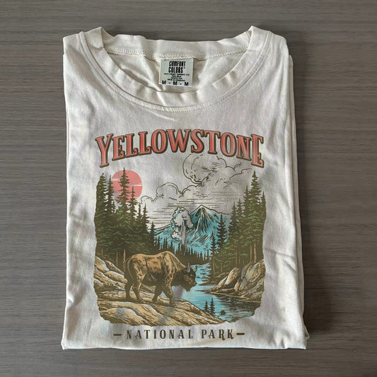 Vintage Yellowstone National Park T-shirt